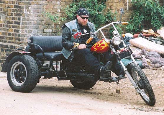 mesitonetrike.jpg.jpg (54227 bytes)