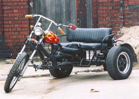 trike%20side%202.jpg (41193 bytes)